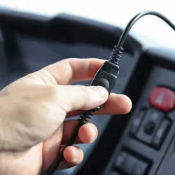 RAM Quick-Grip 15W Vandtt Trdls Lader Med Sugekop B-Kugle