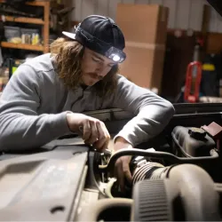 SwissTech Rhrig 680lm Genopladelig Pandelampe