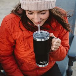 YETI Rambler 25 oz (710 ml) Straw Mug