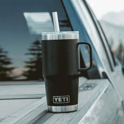 YETI Rambler 25 oz (710 ml) Straw Mug