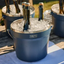 YETI Rambler 7.6 L Beverage Bucket